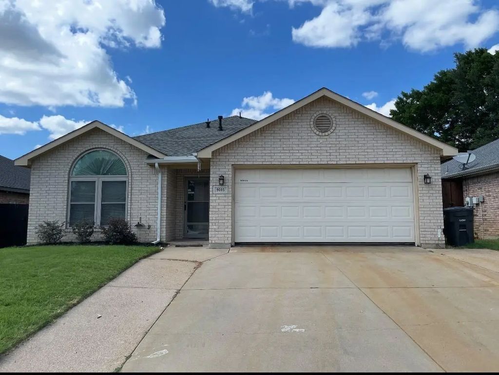 9005 Stillwater Trail, Fort Worth