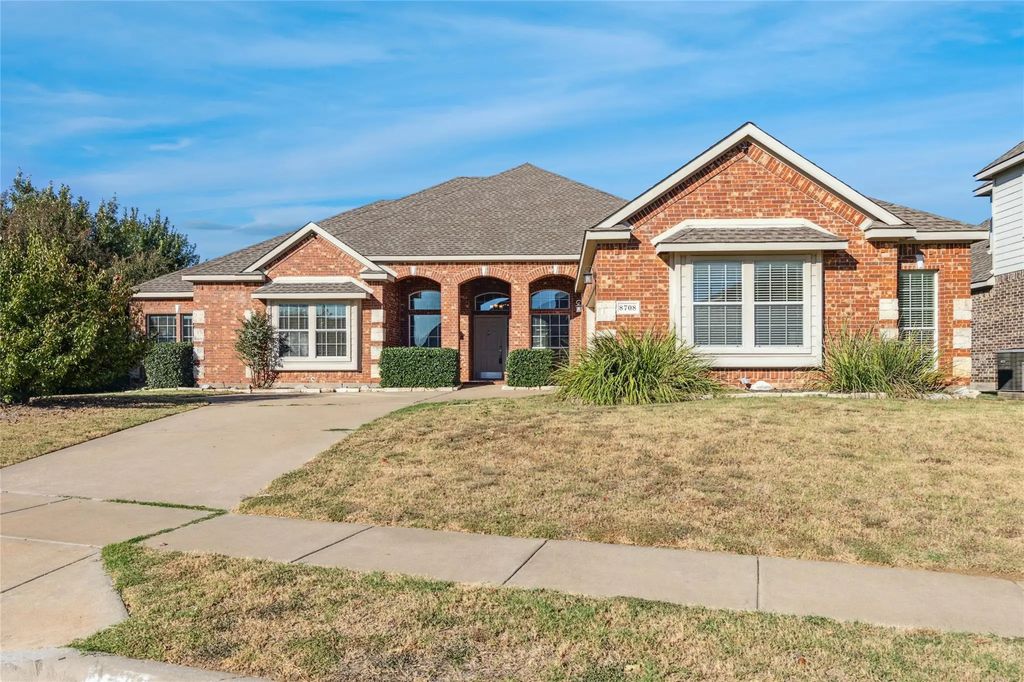 8708 Tangleridge Drive, Fort Worth