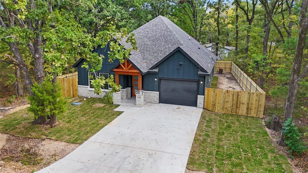 112 Guadalupe Street, Payne Springs
