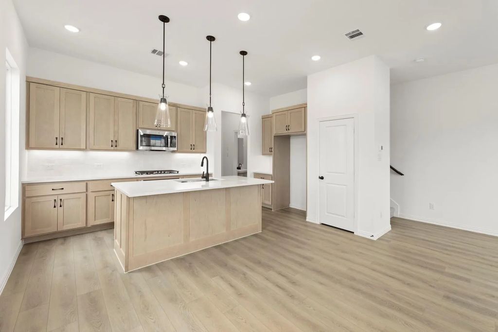 705 Kerrville Lane, Plano
