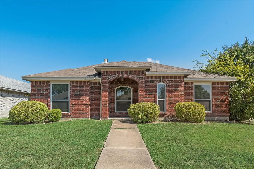 2832 Hidden Springs Drive, Mesquite