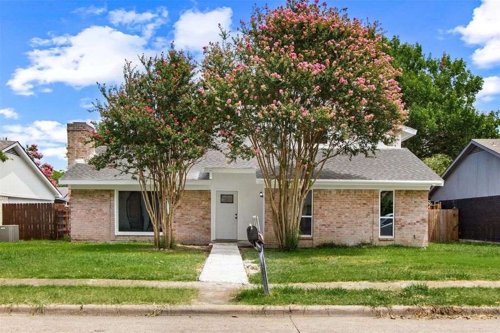 2925 Brookcrest Drive, Garland