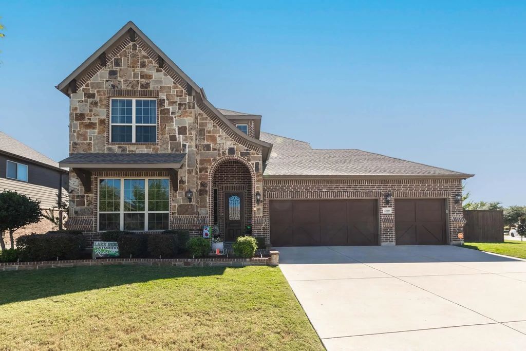 4500 Periwinkle Drive, Mansfield