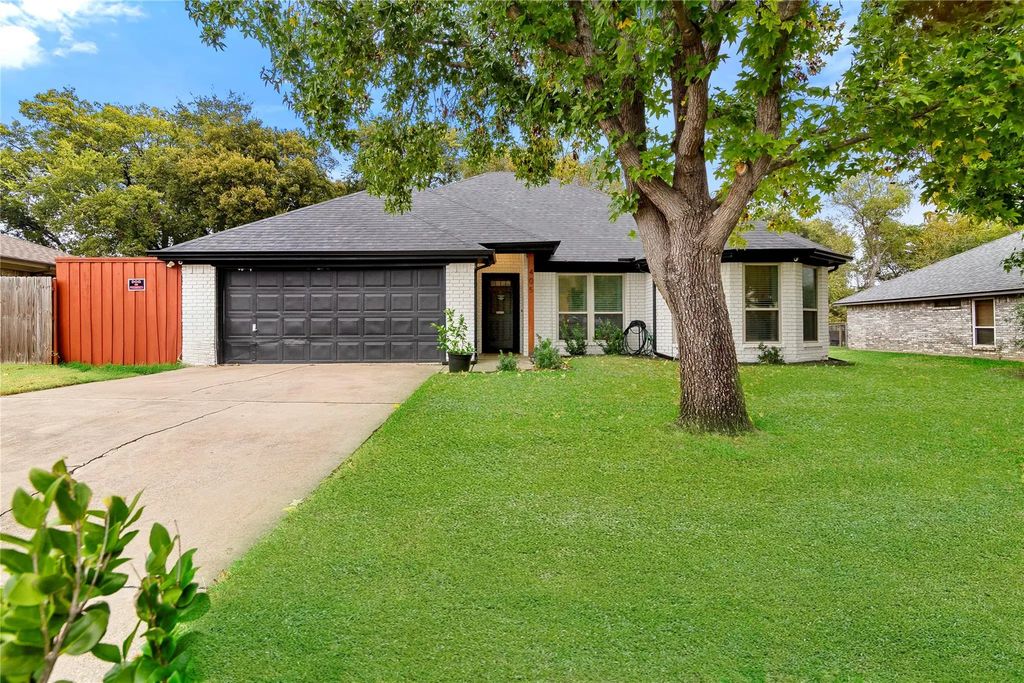 405 Owens Drive, Crowley