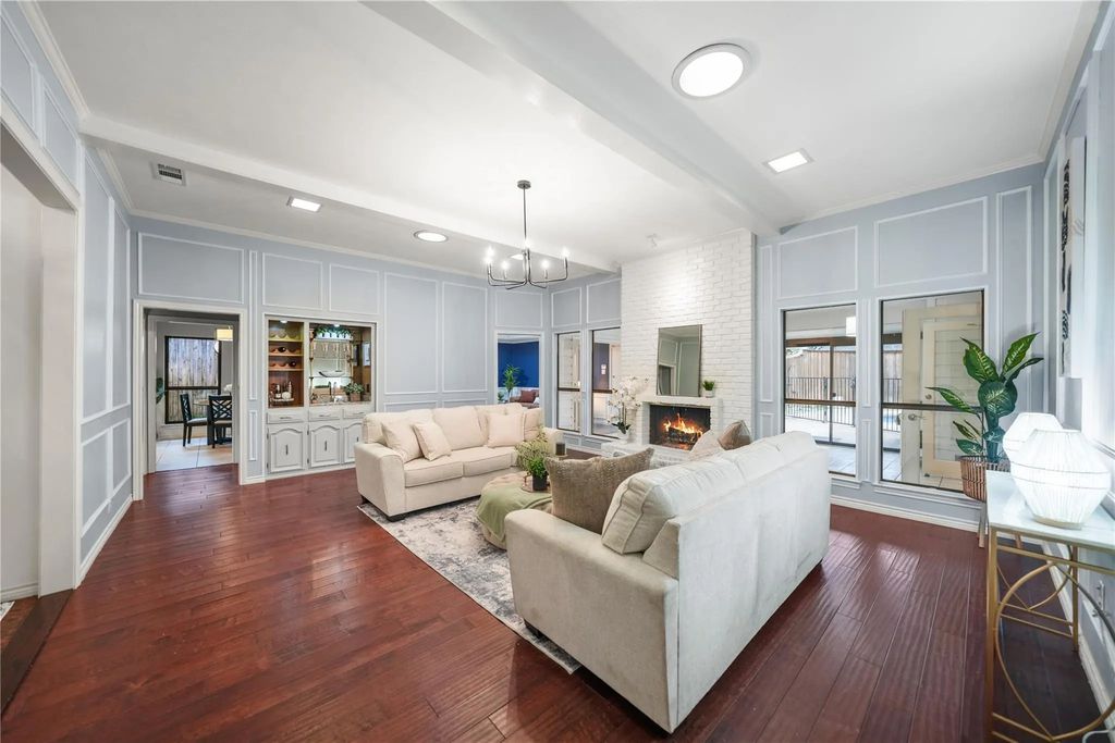 6211 White Rose Trail, Dallas