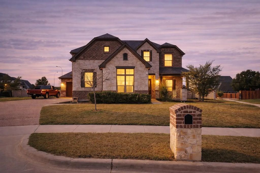2523 Melissa Dianne Drive, Arlington