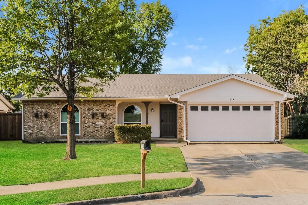 1714 Yorktown Drive, Arlington