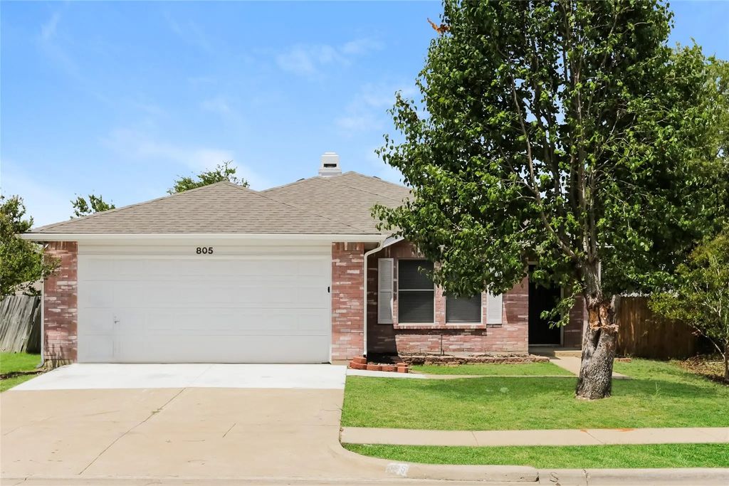805 Encino Drive, Arlington