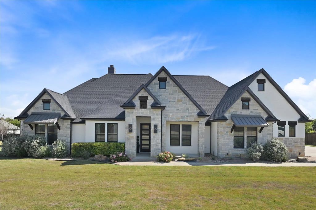 109 Vail Lane, Waxahachie