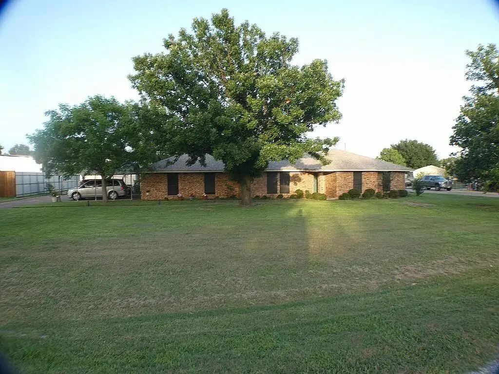 122 Stagecoach Drive, Red Oak