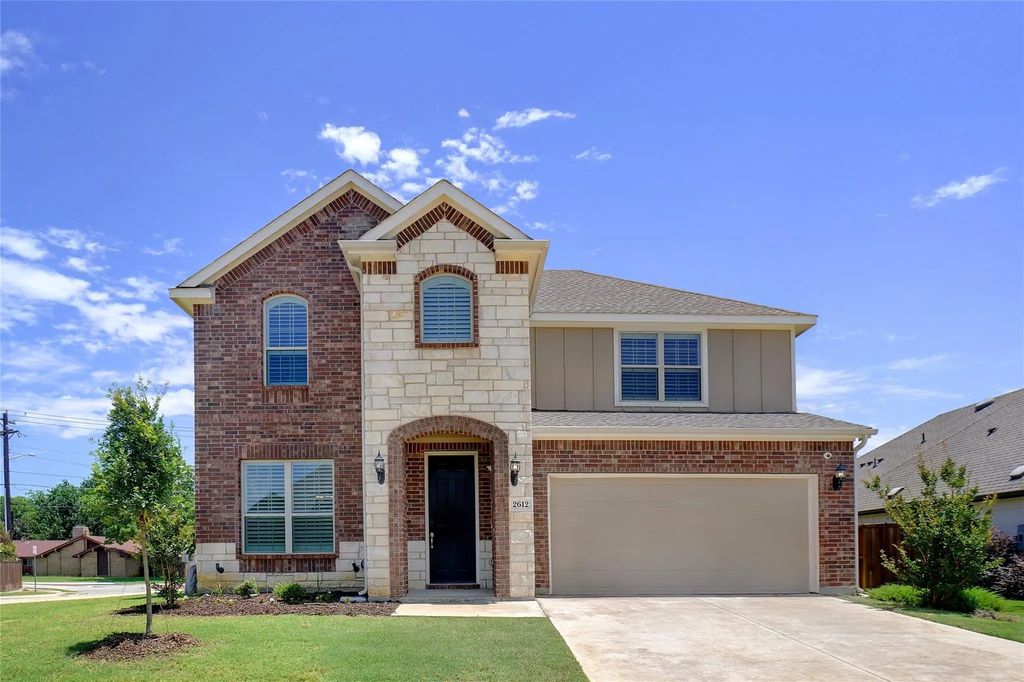 2612 Dancing Flame Drive, Denton