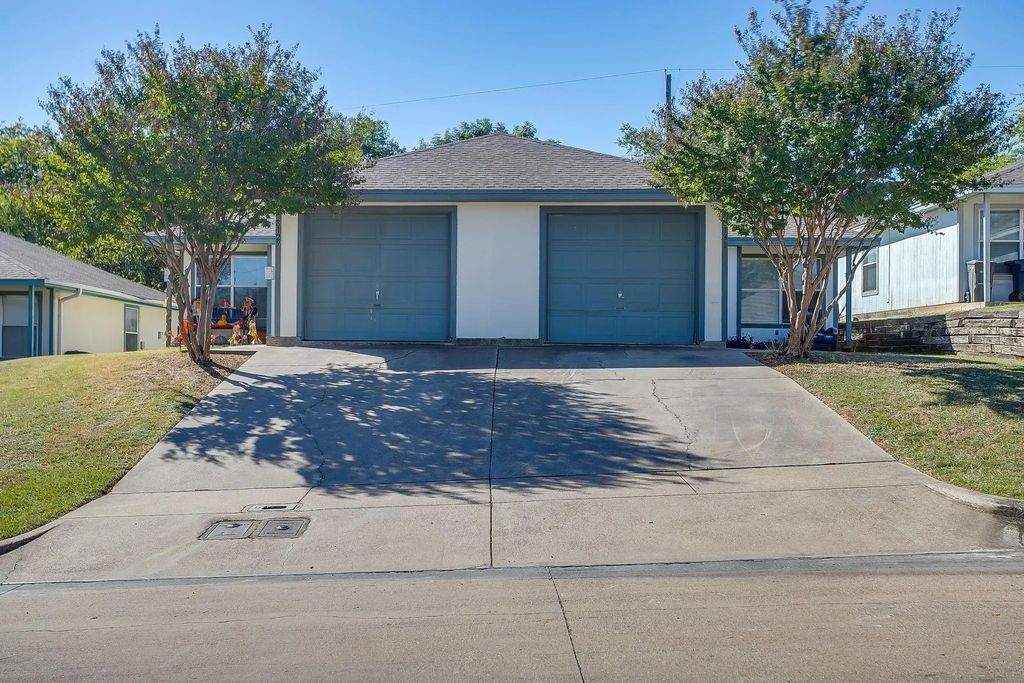 8129 Marydean Avenue, Fort Worth