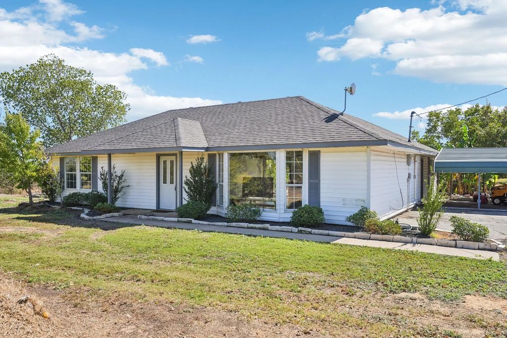 4055 Fm 1181, Ennis