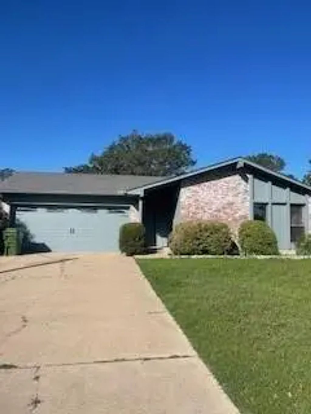4302 N Chisholm Trail, Granbury