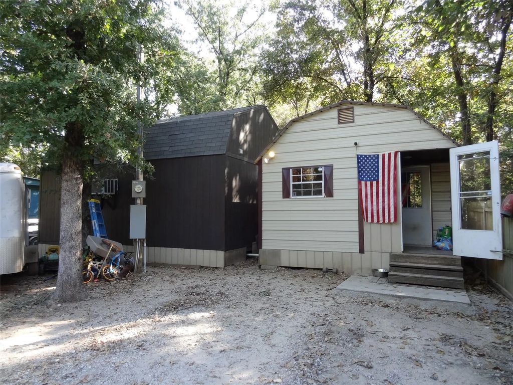 126 Deer Run Road, Mabank