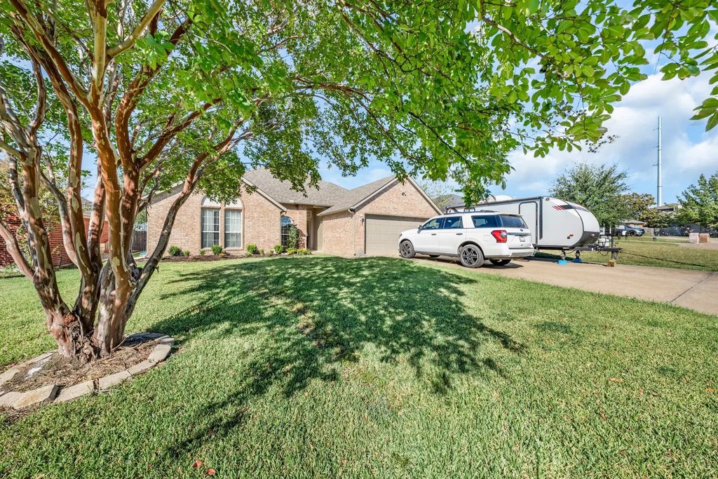 305 Rustic Grove Lane, Royse City