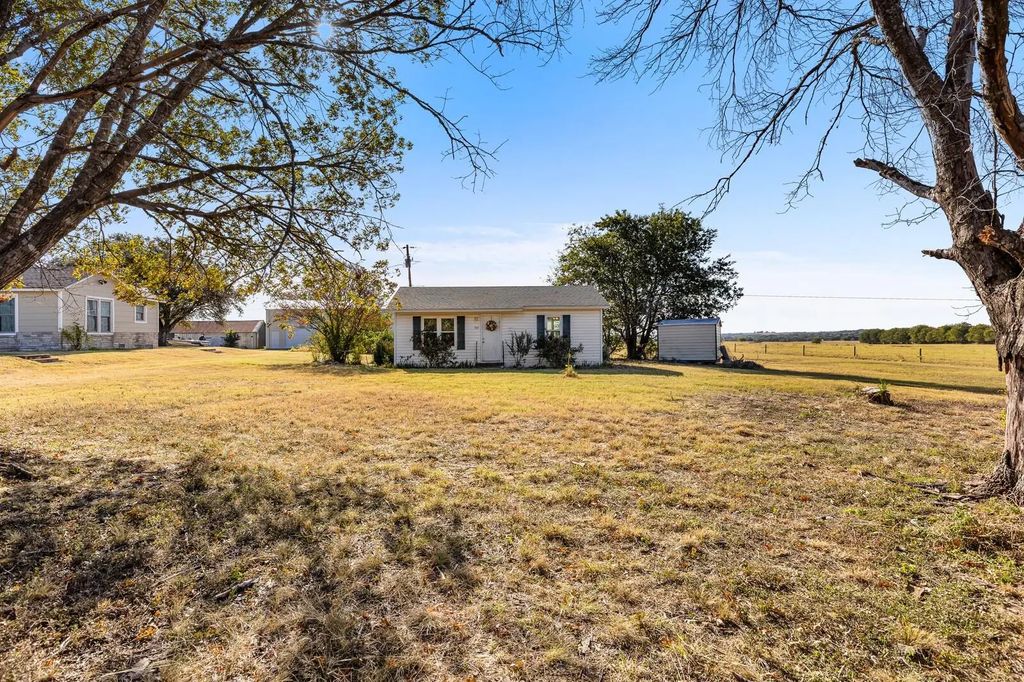 709 Old Rosenthal Road, Lorena