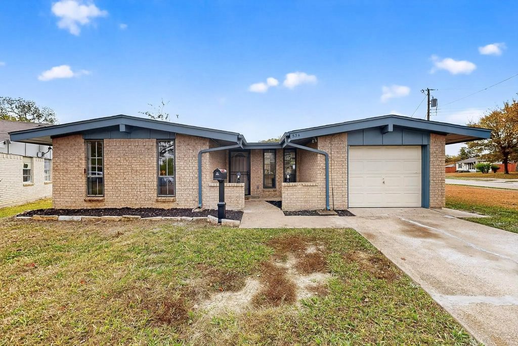 534 Henderson Circle, Garland