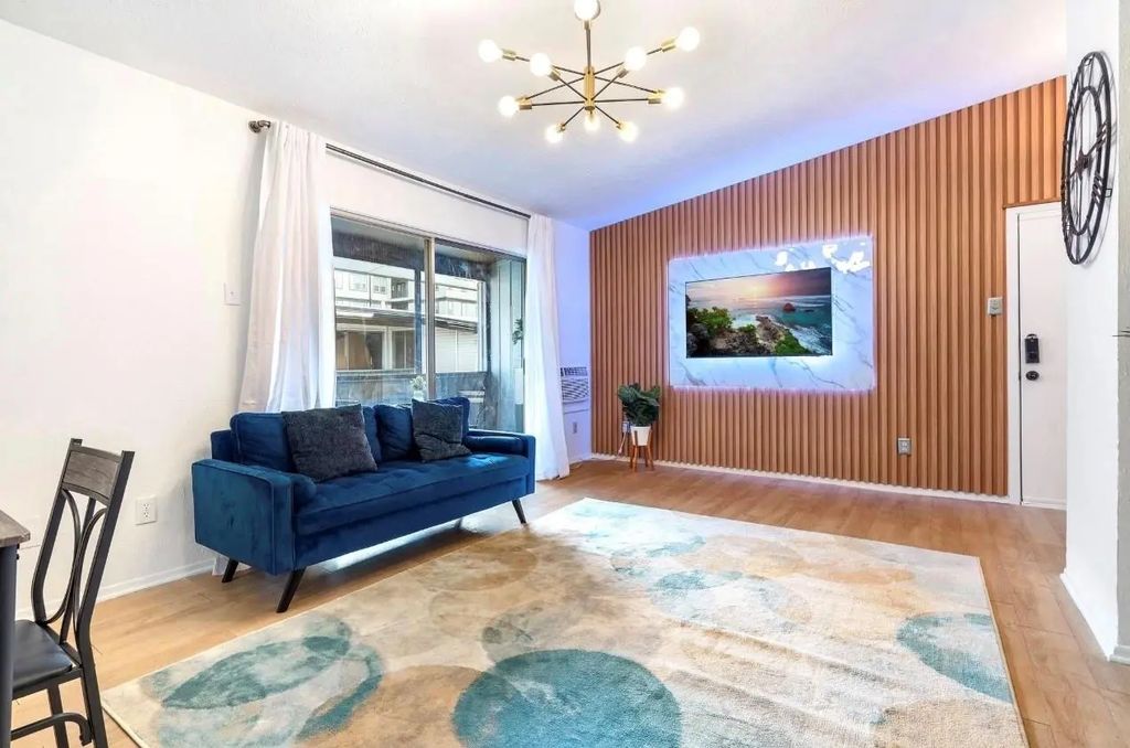 2627 Douglas Avenue 206, Dallas