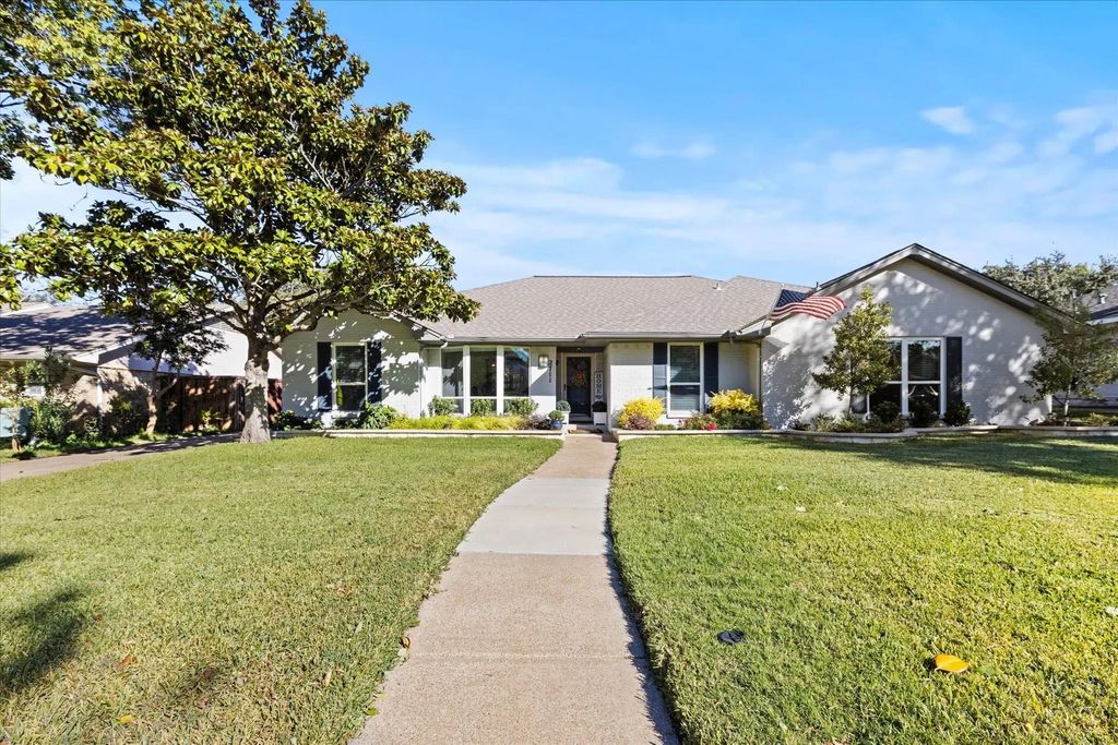 2711 N Surrey Drive, Carrollton