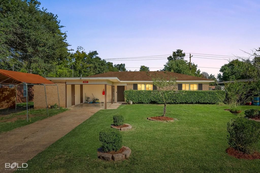 2425 Douglas Drive, Bossier City