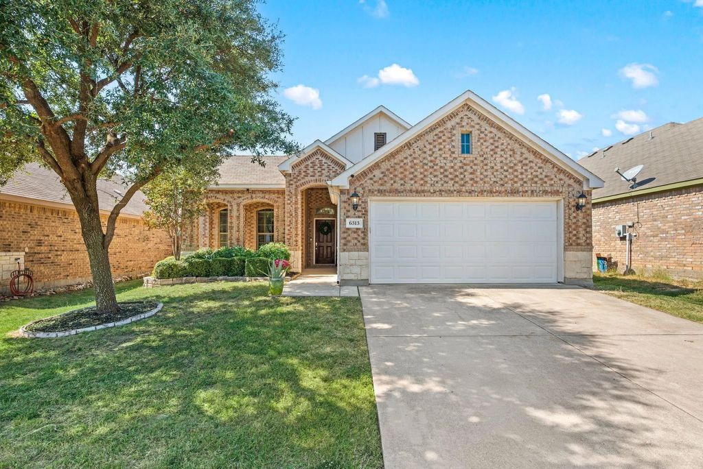 6313 Spring Ranch Drive, Fort Worth