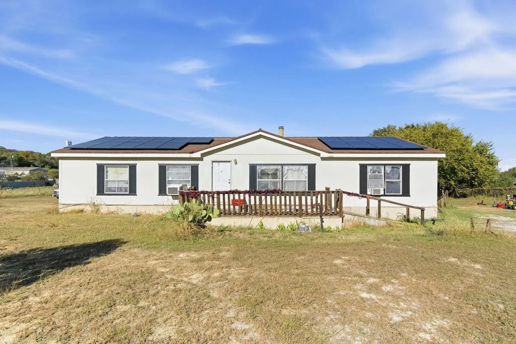 406 Hilltop Meadows Court, Springtown