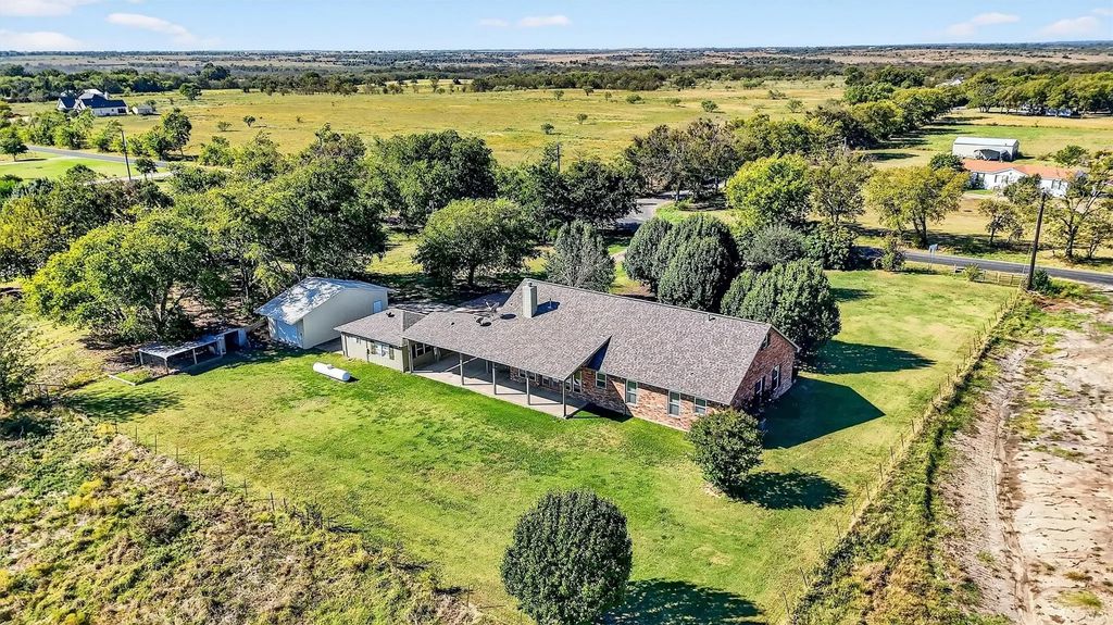 2166 Old Southmayd Road, Sherman
