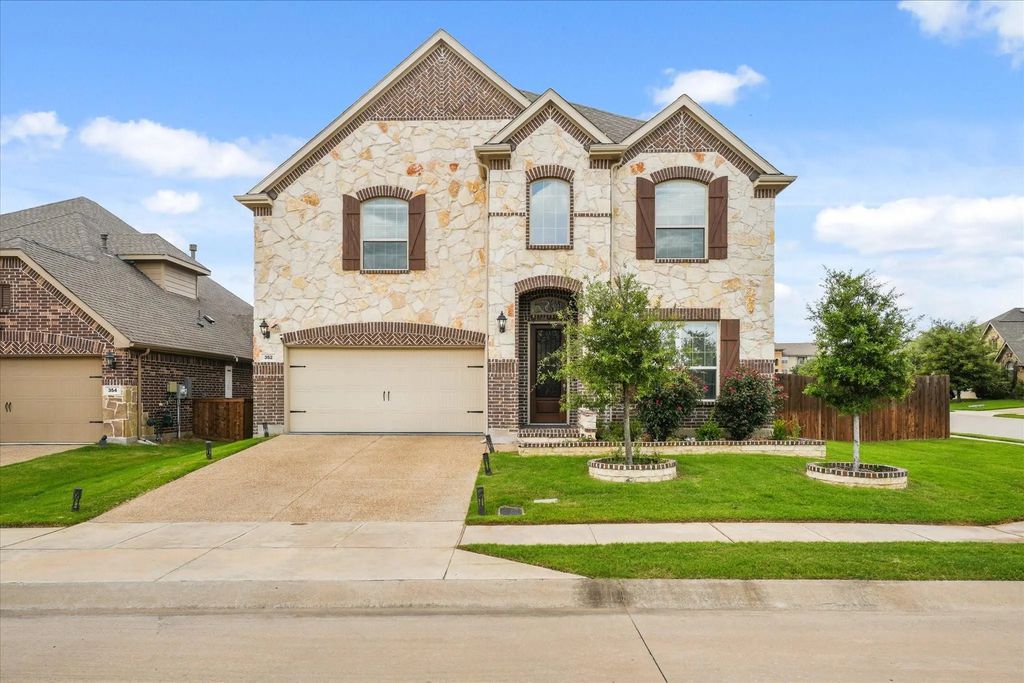 352 Long Meadow Way, Lewisville