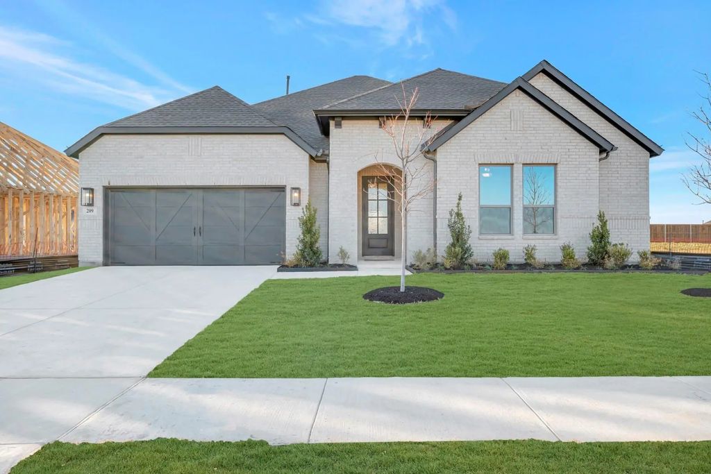 209 Twilight Way, Waxahachie