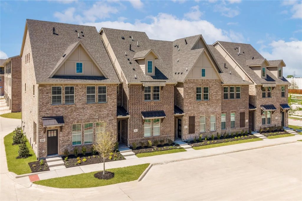 328 Greenhouse Drive, Plano