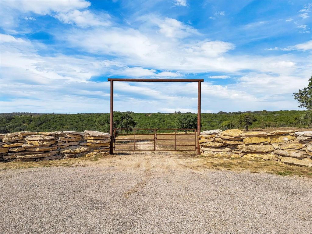 1064 Sanctuary Drive, Tolar