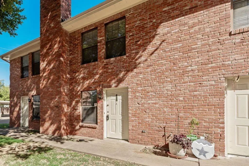 648 S Rogers Road S 650, Irving