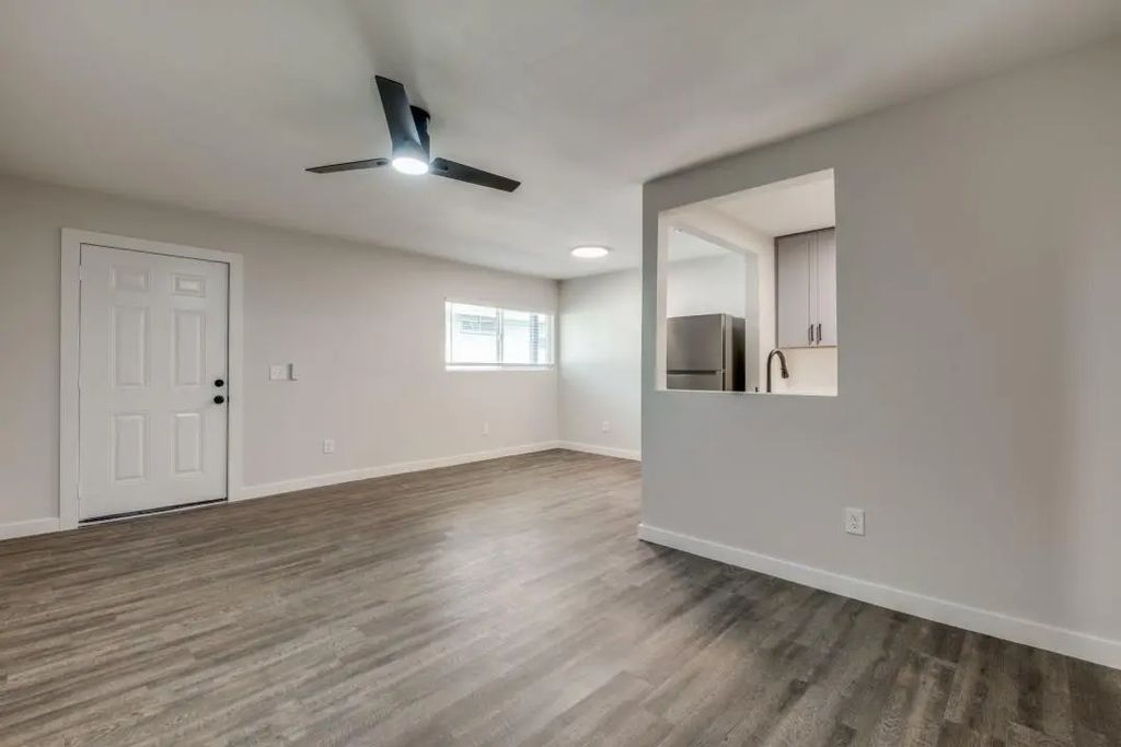 5909 Gaston Avenue 207, Dallas