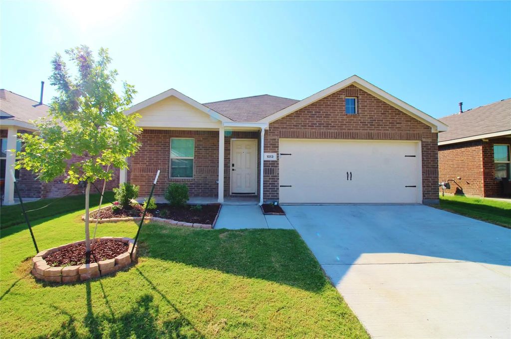 1013 Lady Bird Street, Ennis