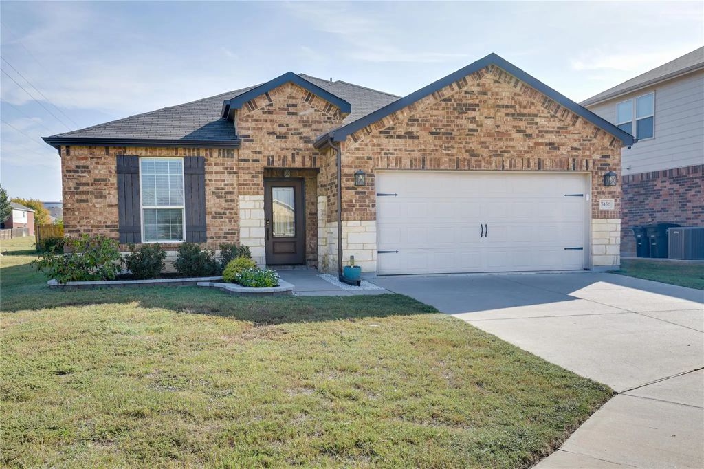 7456 Bronsind Trail, Fort Worth