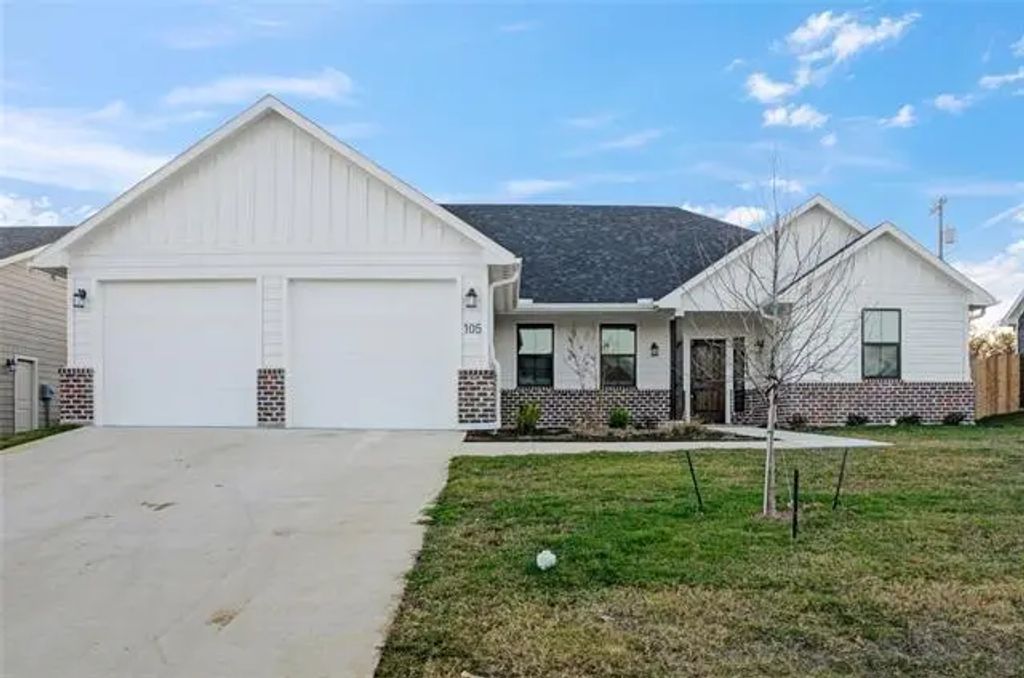 105 Byrom Court, Whitesboro