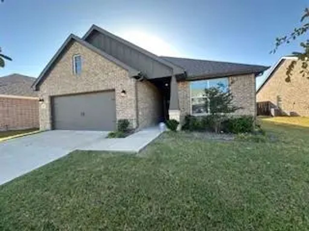 3225 Greymoore Street, Anna