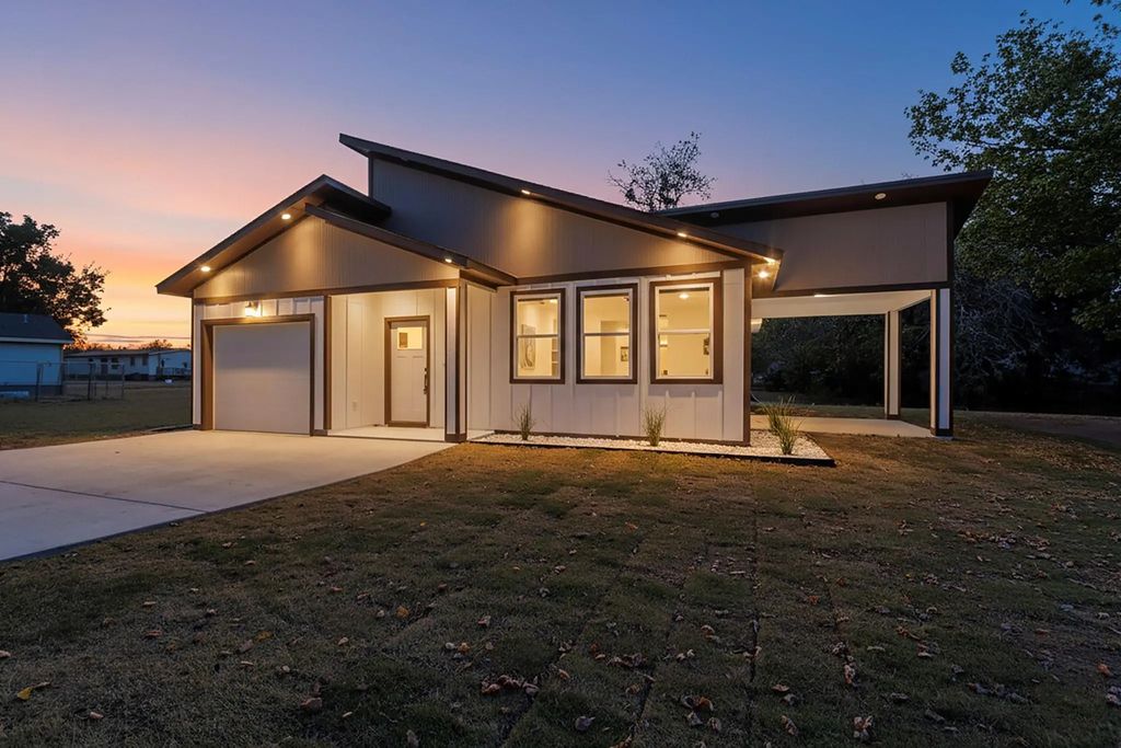 1111 Se First Street, Cooper