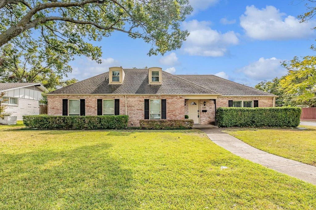 635 Winchester Drive, Richardson