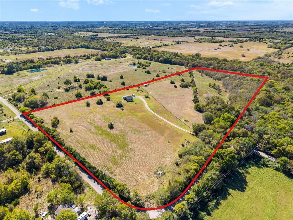 5512 County Road 1042, Celeste