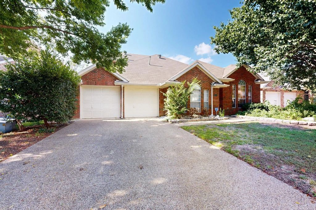2104 Old Mcgarrah Road, McKinney