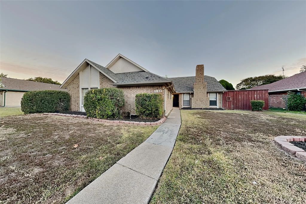 2107 Eastpark Drive, Richardson