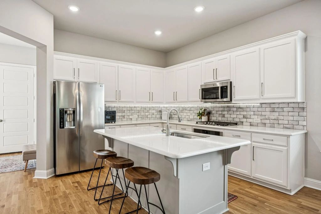 420 Waterscape Drive 1237, Hickory Creek