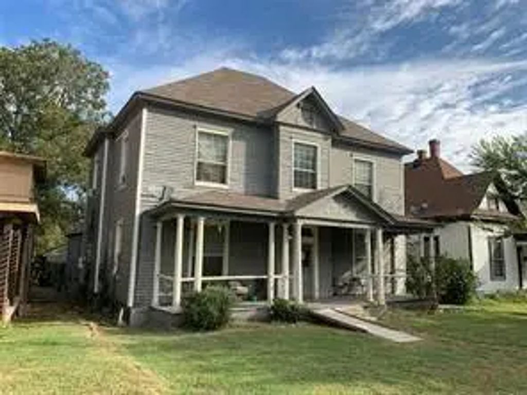 617 W Gandy Unit 3 Street, Denison