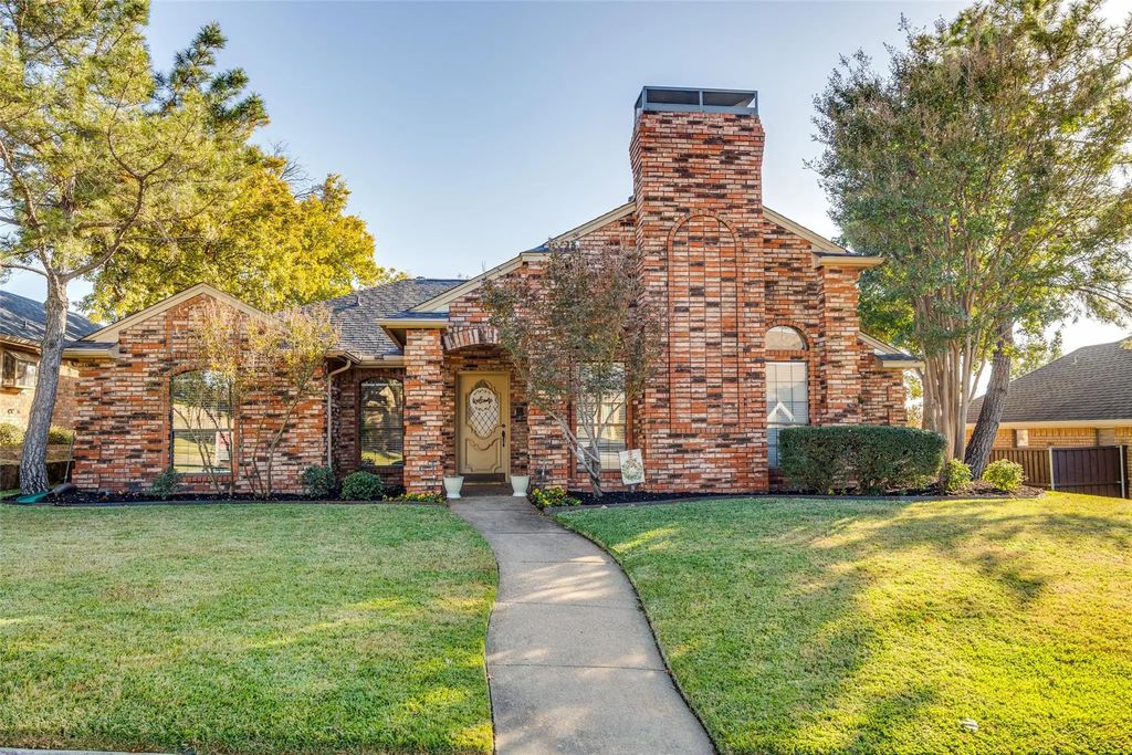 2332 Heatherwoods Way, Carrollton