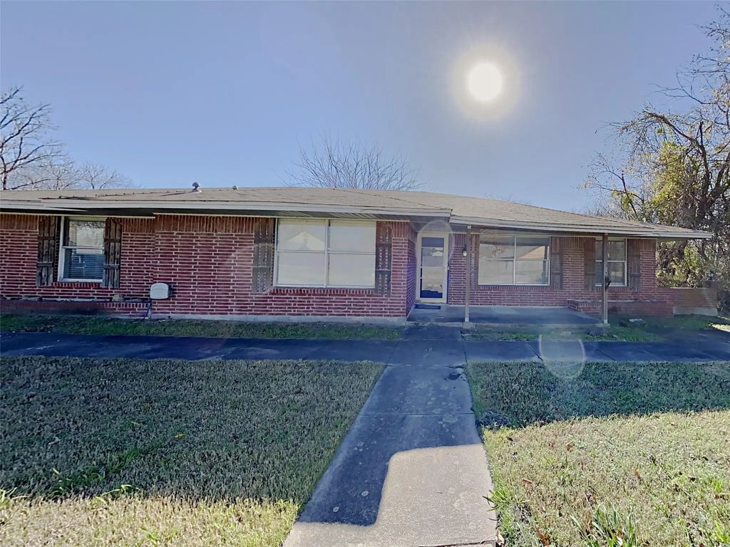 2330 Fm 1387, Midlothian