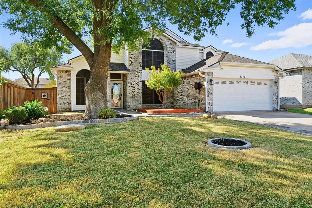 1712 Rockdale Drive, Arlington