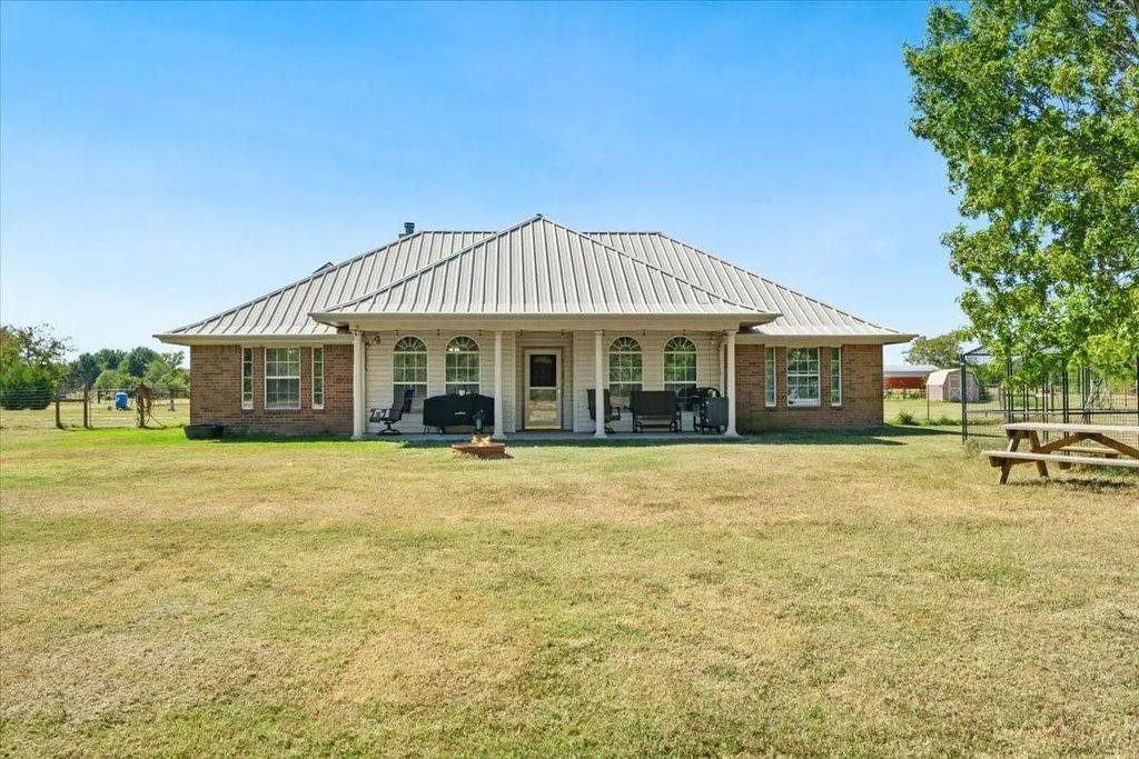 1788 Vz County Road 2908, Eustace
