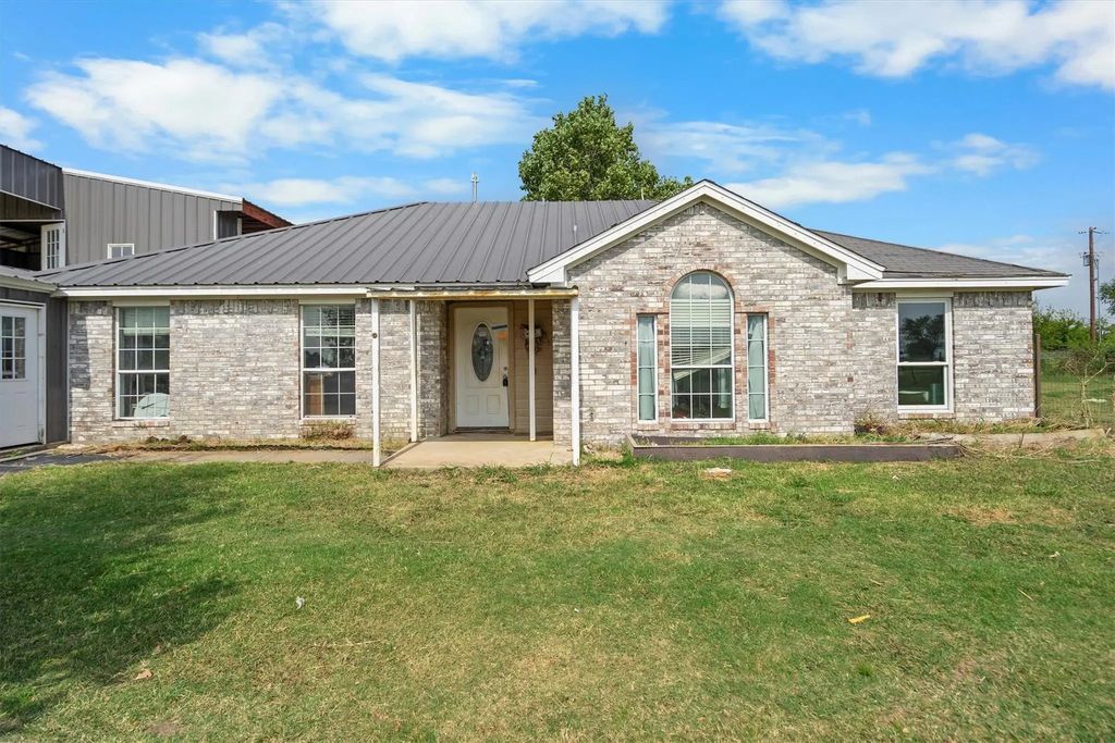 1937 E Spring Creek Road, Gainesville